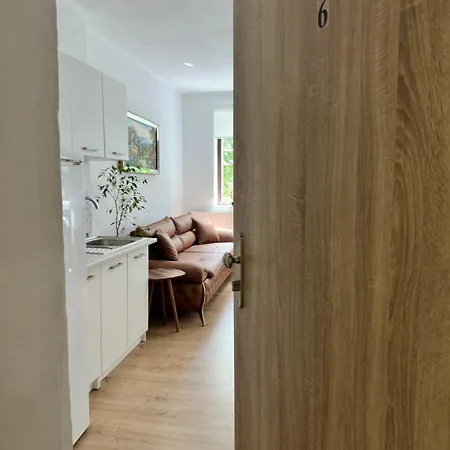 Utulna Garsonka Mezi Kaplici A Benesovem Nad Cernou Apartament